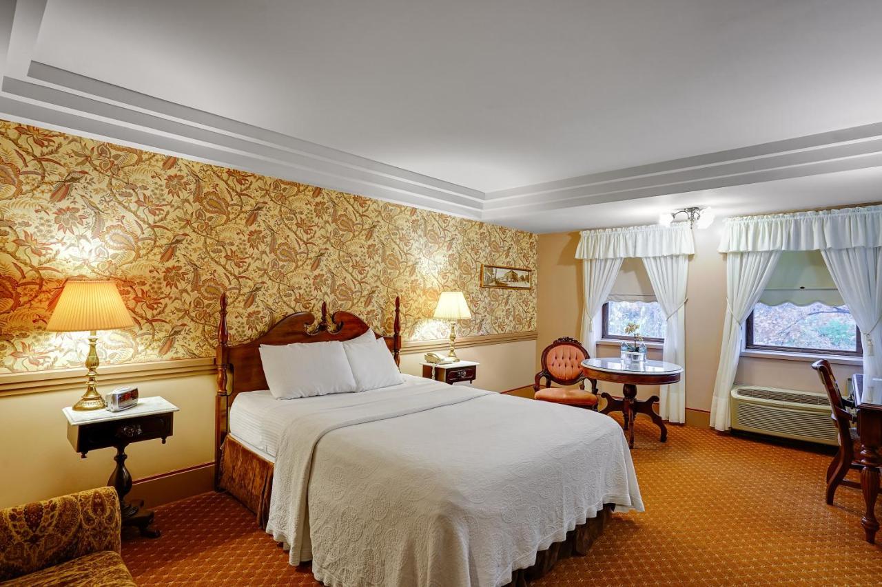 The Clarkson Inn Potsdam Exteriér fotografie